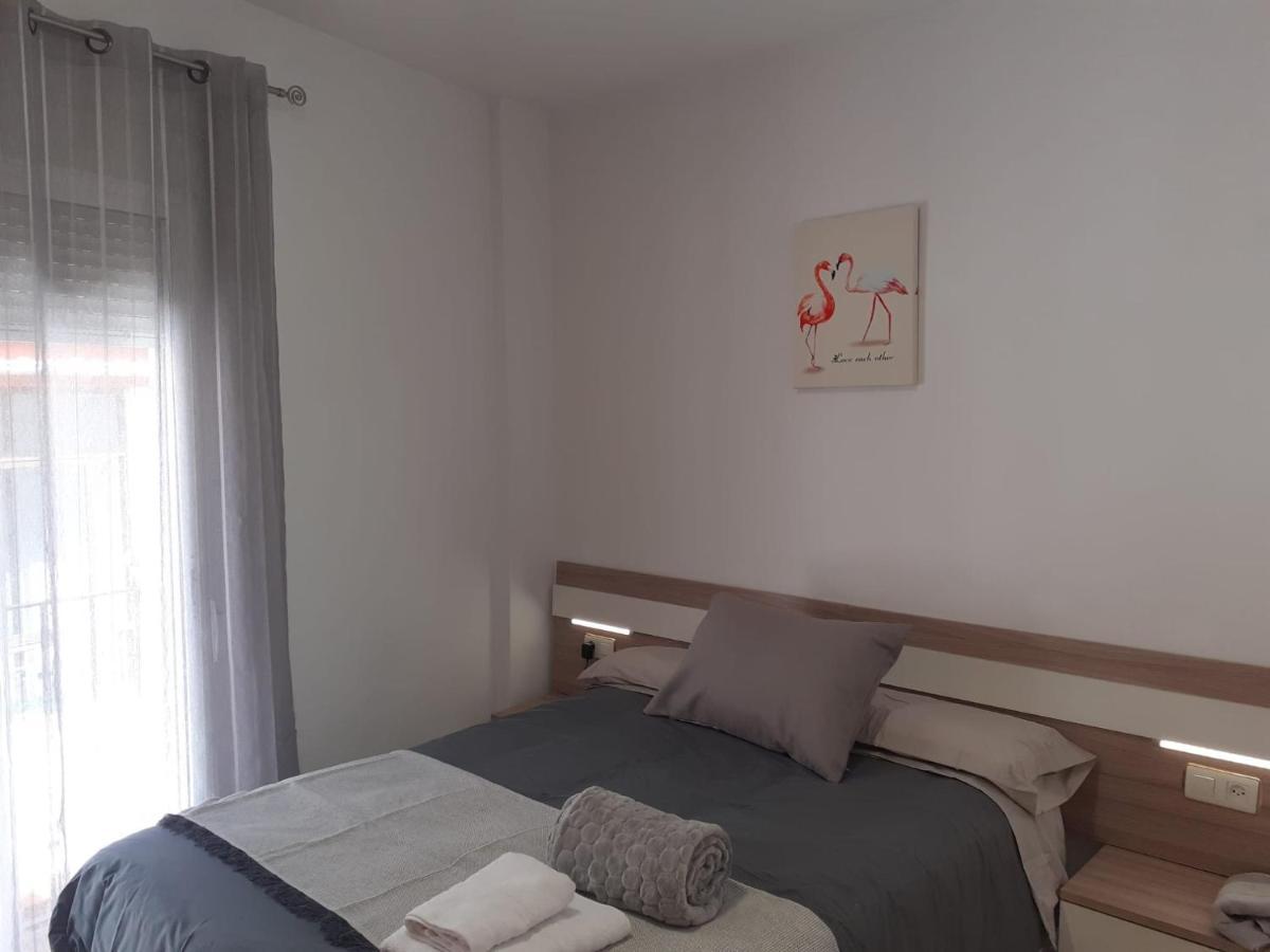 Apartamentos Pinos Genil Luaran gambar