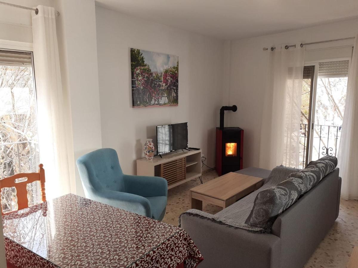 Apartamentos Pinos Genil Luaran gambar