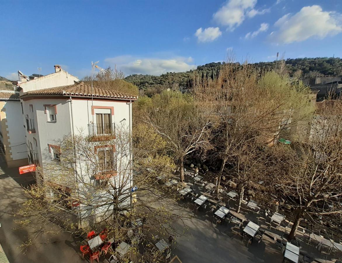 Apartamentos Pinos Genil Luaran gambar