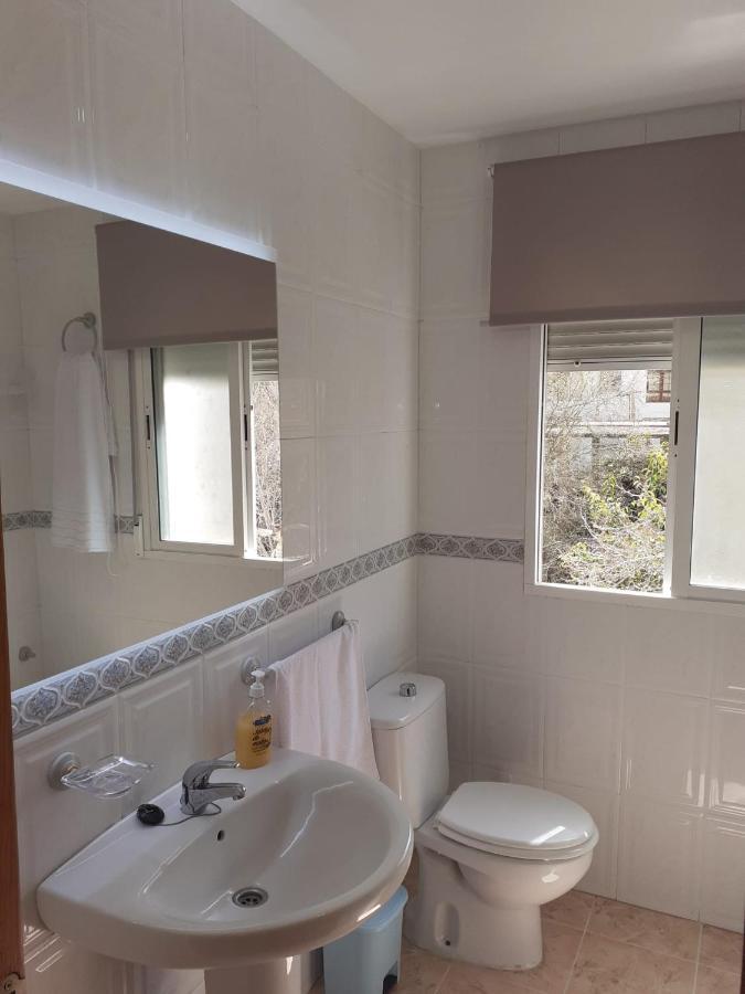 Apartamentos Pinos Genil Luaran gambar