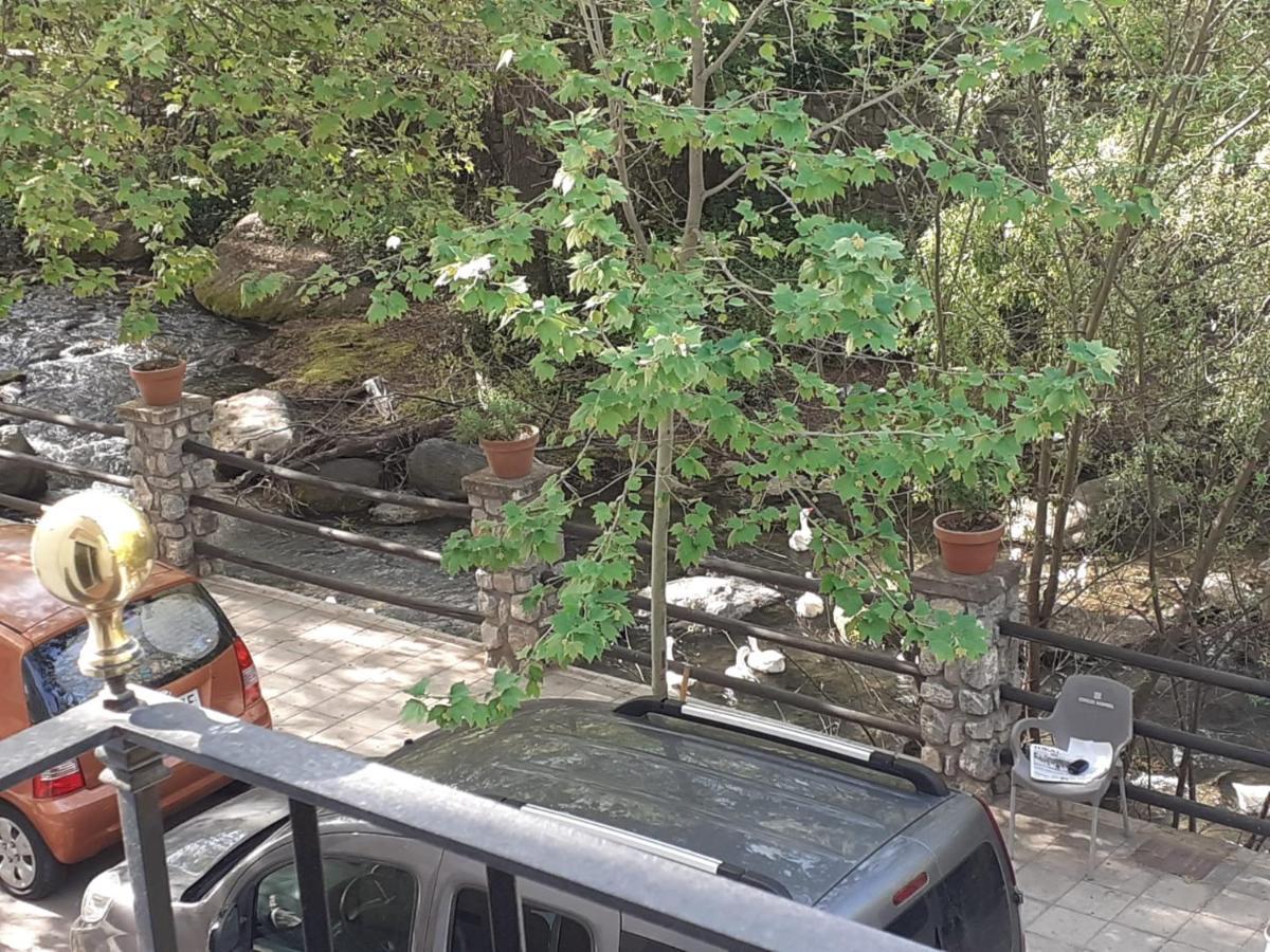 Apartamentos Pinos Genil Luaran gambar